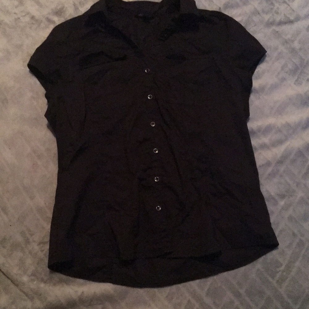 Black bottom up shirt.